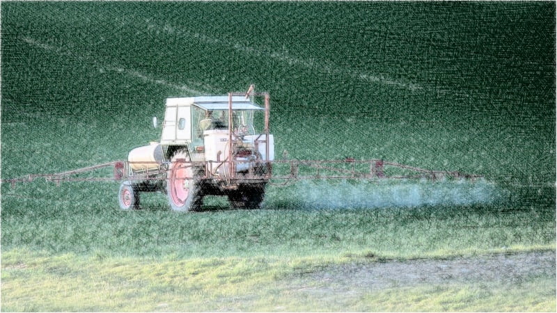 農薬散布の写真